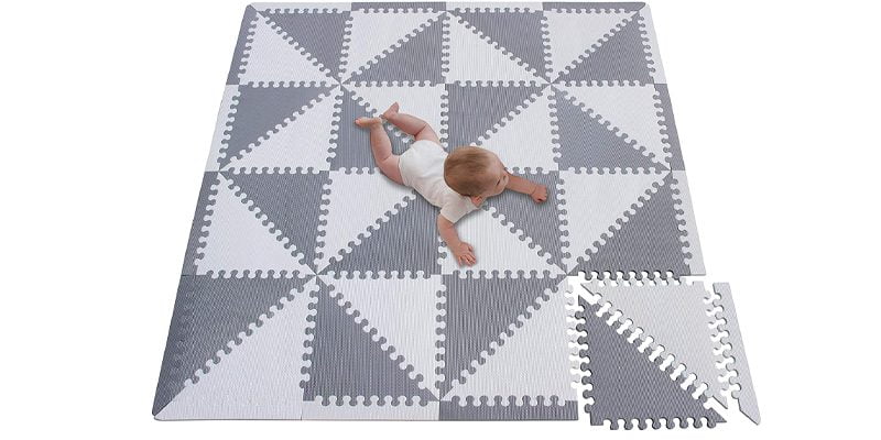 alfombra rompecabezas original con piezas triangulaes